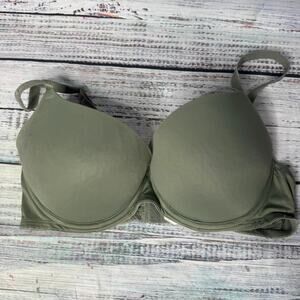 PINK Victoria's Secret Wear Everywhere T-Shirt Lightly Lined Green 34C